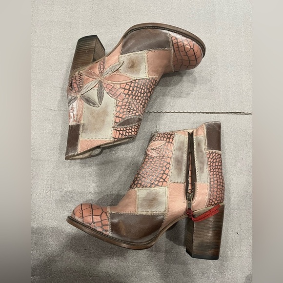 [12]Freebird Patchwork Flower Petal Leather Boots - Picture 3 of 7
